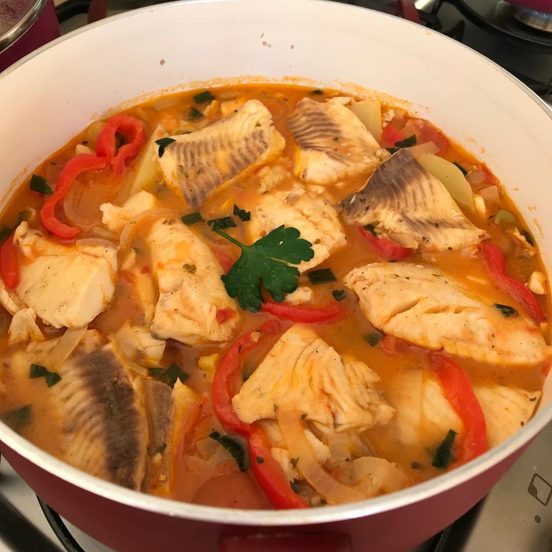 Moqueca de filé de tilápia